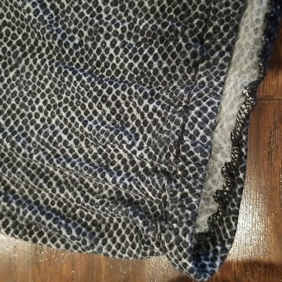 Michael Michael Kors  Black and Gray 3/4 Sleeve Top - Picture 7 of 8